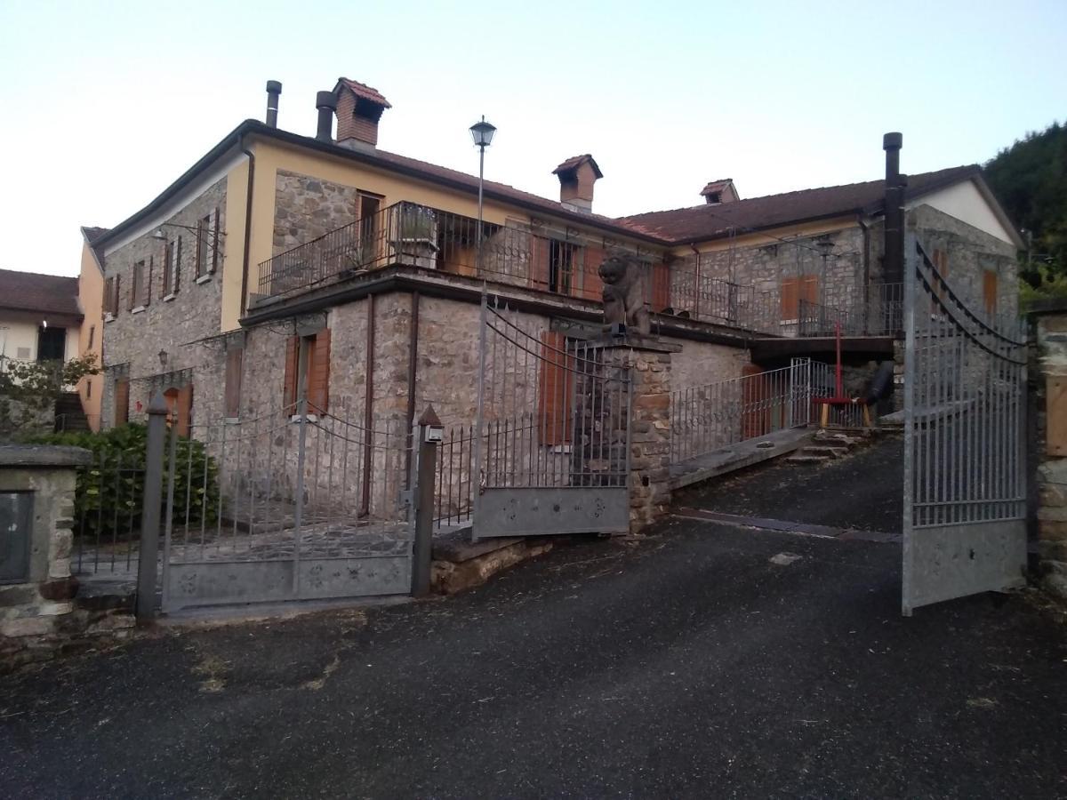 Apartmán Locazione Turistica La Ca Gialla Pontremoli Exteriér fotografie